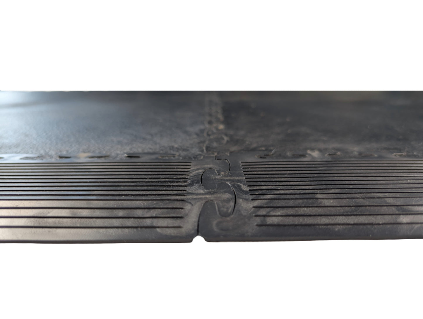Black Ramped Edge For Premium Heavy-Duty Solid 7mm PVC Interlocking Garage & Workshop Floor Tiles (500x75x7mm)