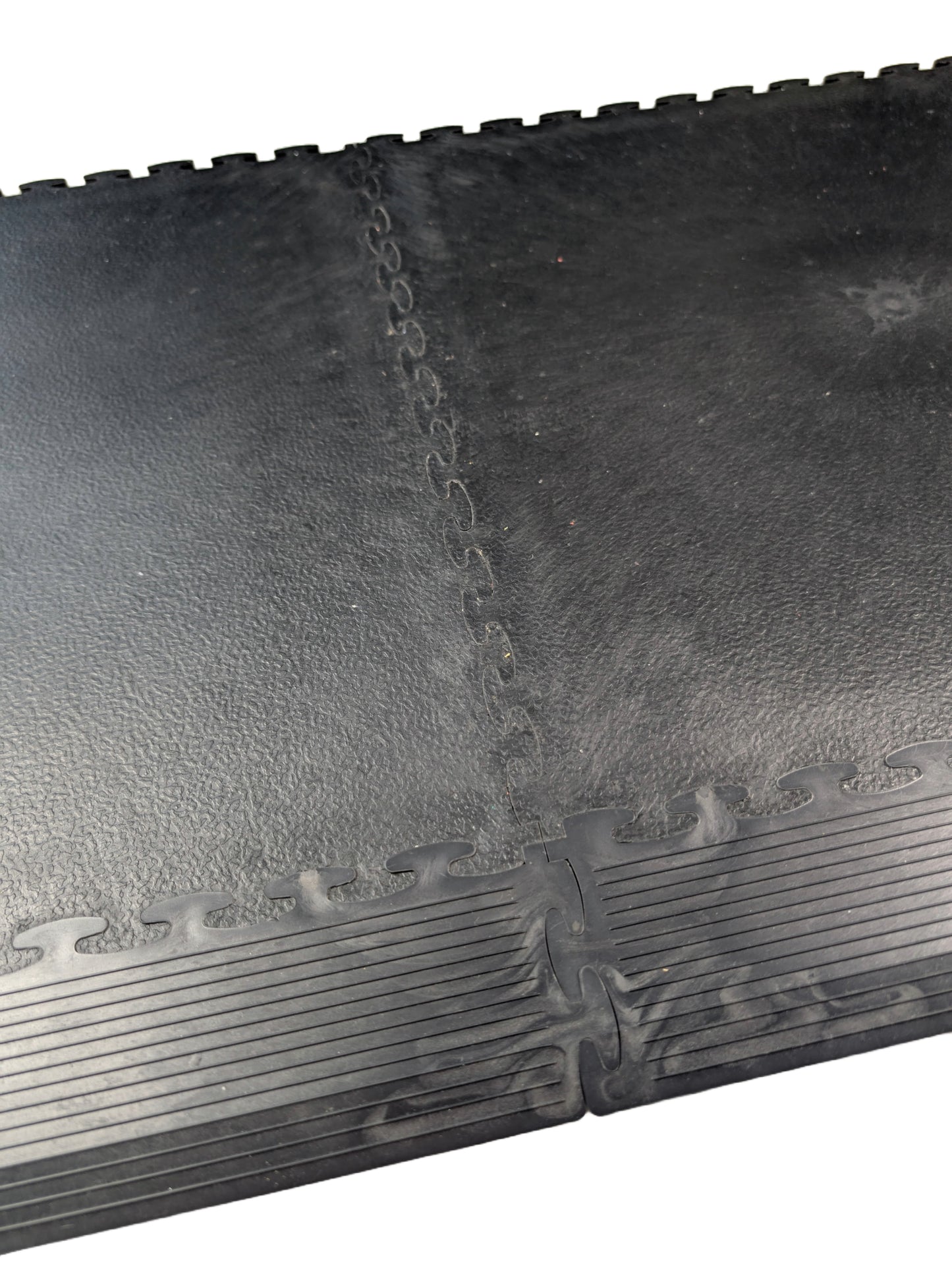 Black Ramped Edge For Premium Heavy-Duty Solid 7mm PVC Interlocking Garage & Workshop Floor Tiles (500x75x7mm)